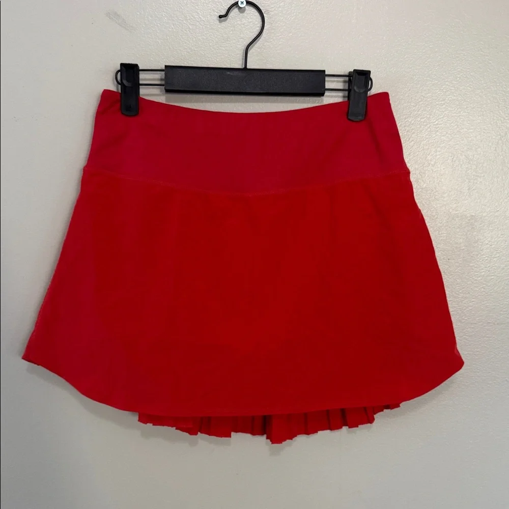 Baleaf Red Women's Athleisure Skirt - Picture 1 of 3